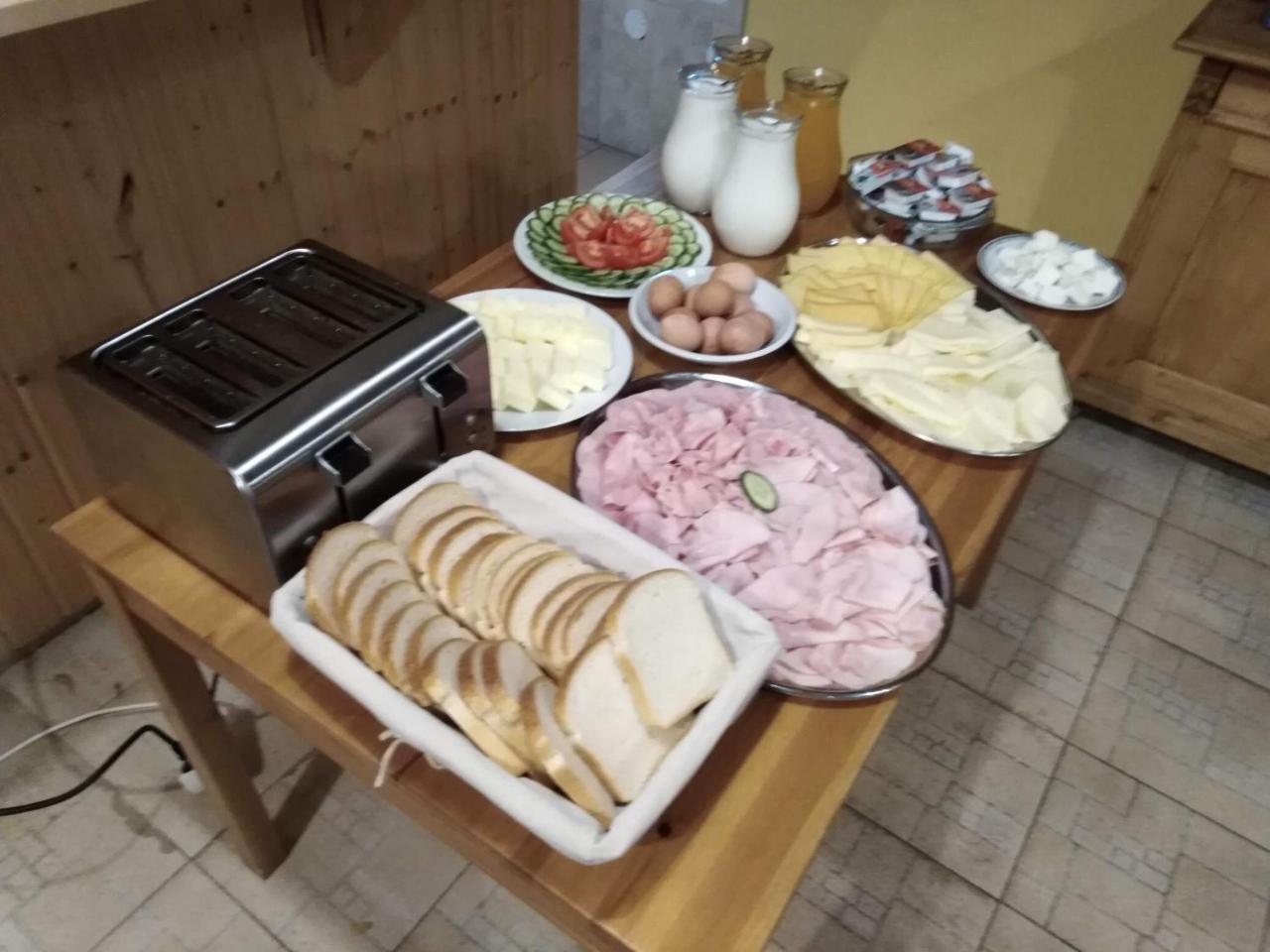 Penzion Snezenka Jiretin pod Bukovou Екстериор снимка